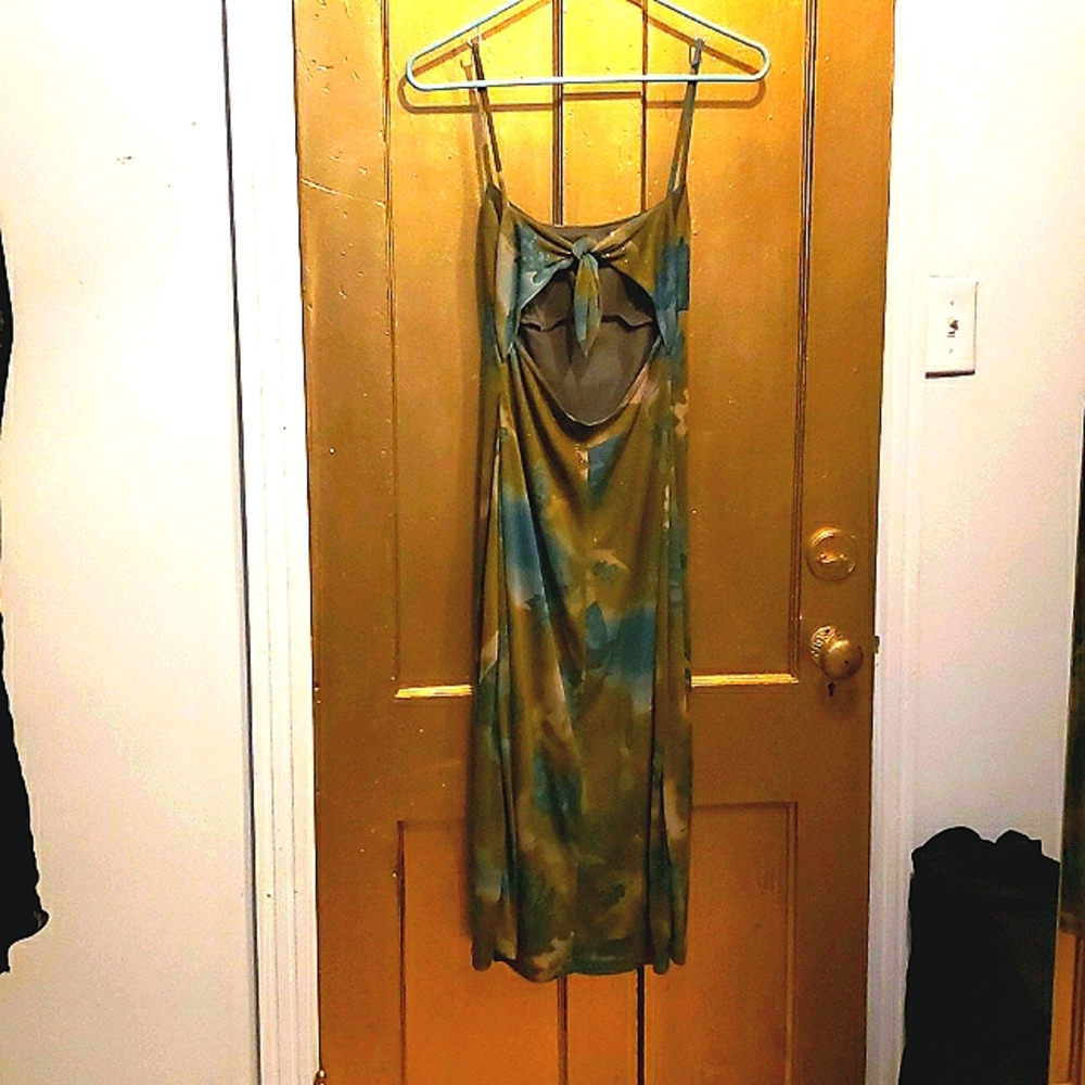 Dress - Picture 3 of 8